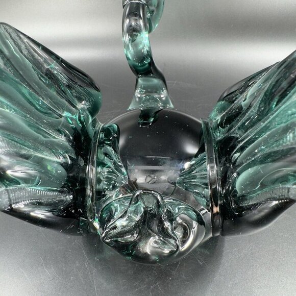 Hand Blown Emerald Green Glass Duck Bird Swan Hand Made Glass Figure Paperweight - Picture 15 of 16